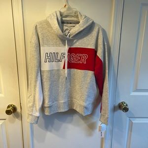TOMMY HILFIGER CROP HOOD